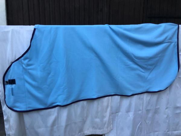 HKM Abschwitzdecke Babyblau 145 cm