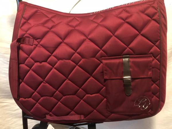 HKM Schabracke Lauria Garelli Weinrot mit Tasche Vielseitigkeit