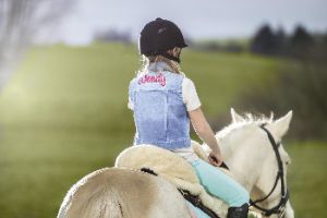 HKM Jeansweste Wendy Gr. 122/128 und Gr. 134/140